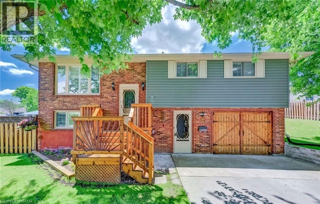 MLS® listing #29877617 for sale located at 3 PARKLAND Crescent