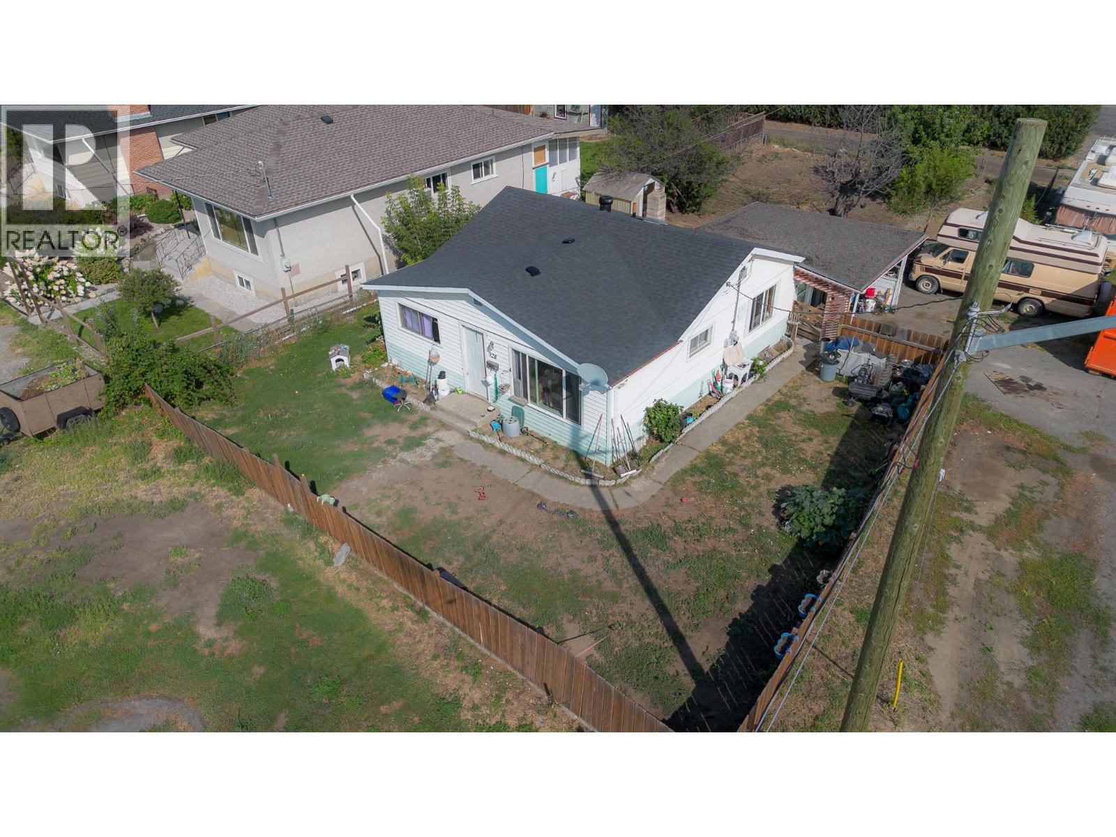 MLS® listing #29878609 for sale located at 928 SHERBROOKE Avenue