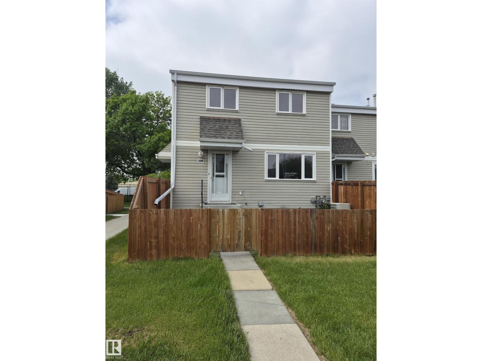 MLS® listing #29879418 for sale located at 12C CASTLE TC NW