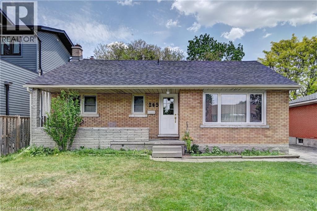 MLS® listing #29879631 for sale located at 245 EIGHTH Avenue