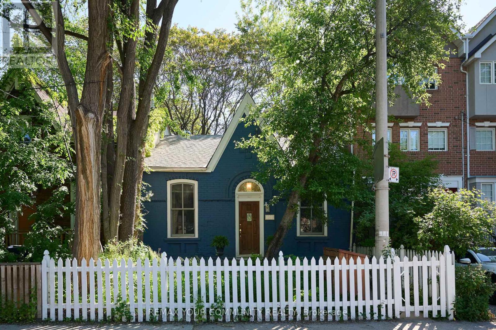 MLS® listing #29879905 for sale located at 251 BERKELEY STREET