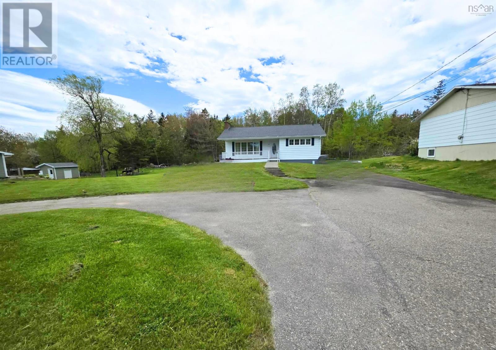 MLS® listing #29880152 for sale located at 61 Braemar Drive