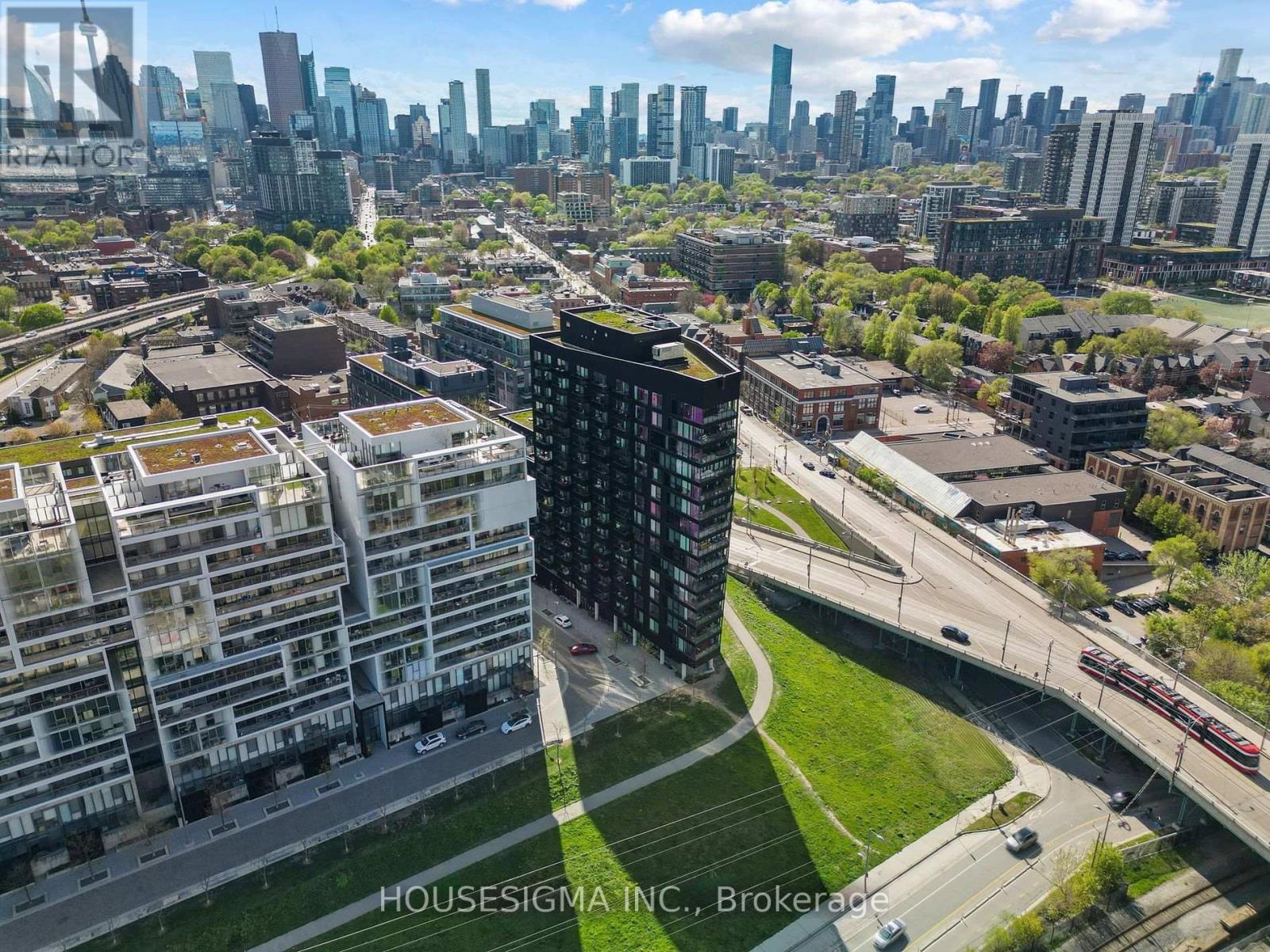 MLS® listing #29880568 for sale located at 901 - 51 TROLLEY CRESCENT