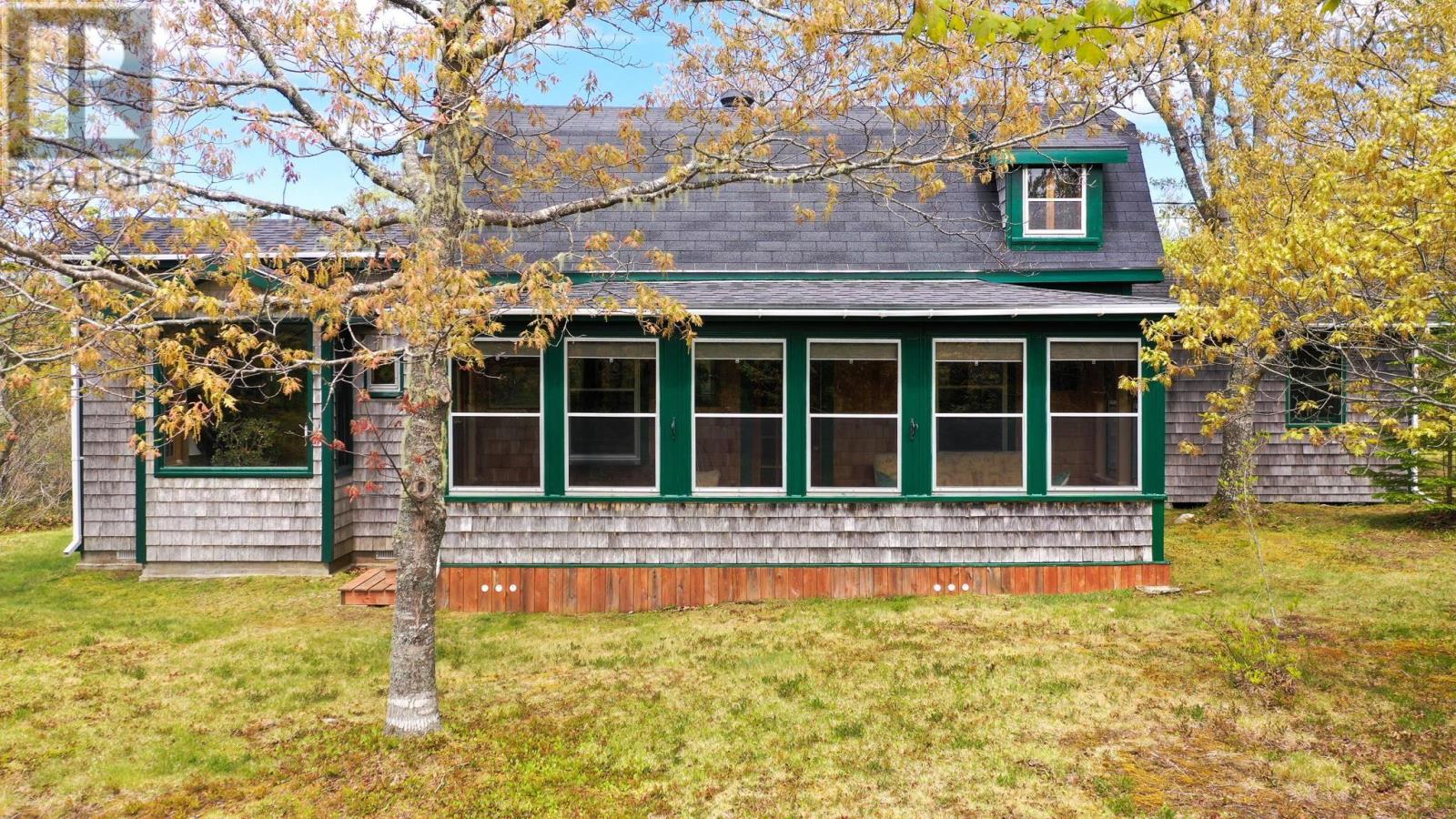 MLS® listing #29880703 for sale located at 952 Port Latour Road