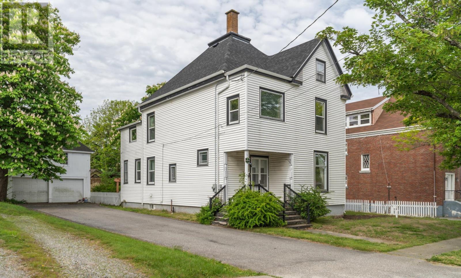 MLS® listing #29881112 for sale located at 13 Porter Street