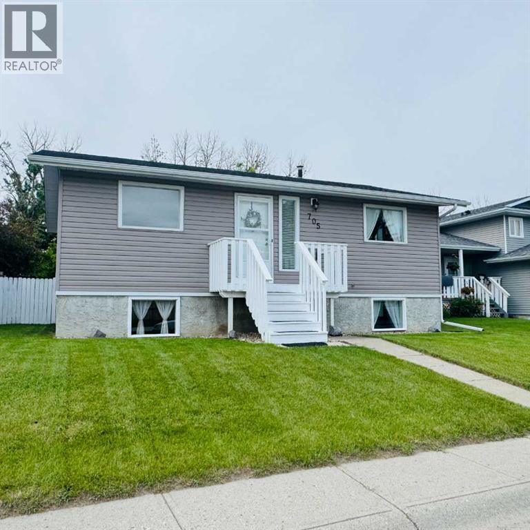 MLS® listing #29881237 for sale located at 705 10 Avenue SE