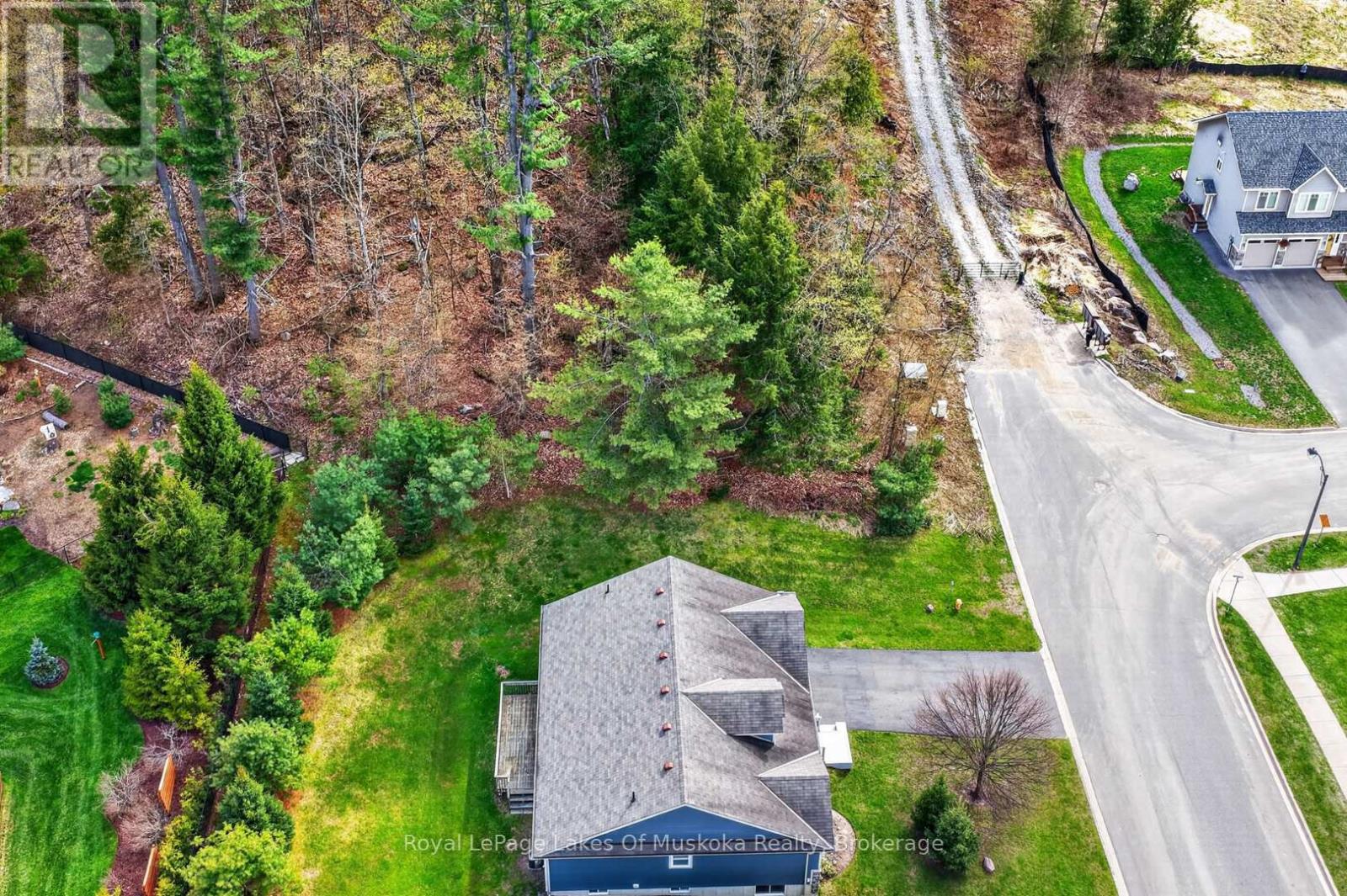 MLS® listing #29881249 for sale located at 32 GAINSBOROUGH ROAD