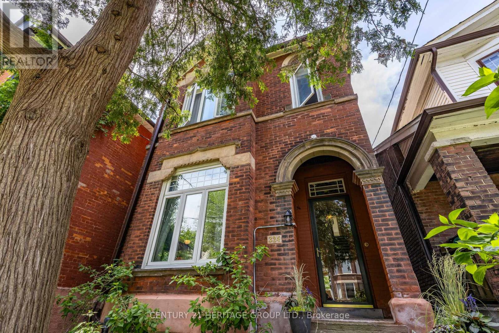MLS® listing #29881297 for sale located at 324 DELAWARE AVENUE
