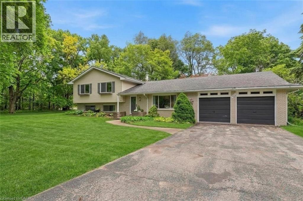 MLS® listing #29881913 for sale located at 627 WESTMOUNT Road W