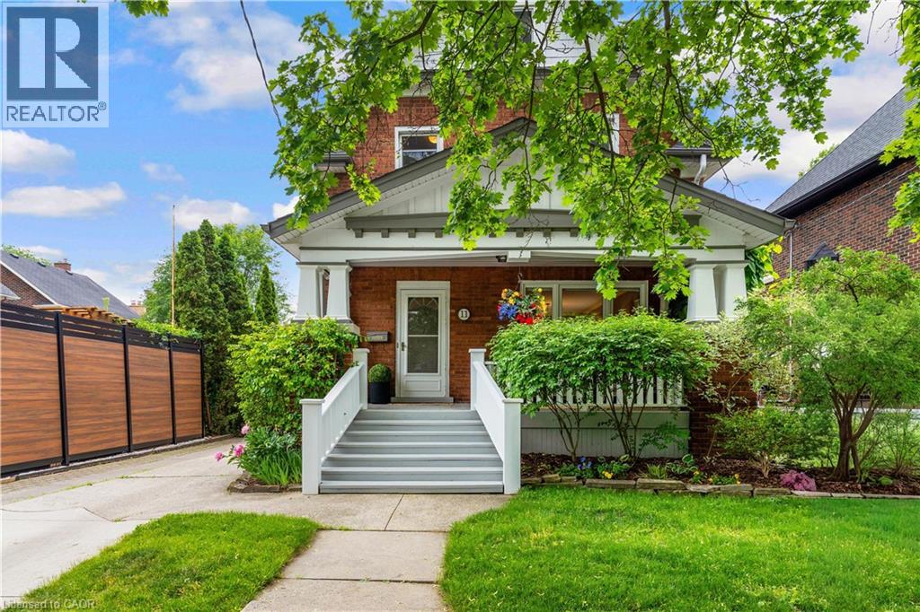 MLS® listing #29882230 for sale located at 11 EARL Street