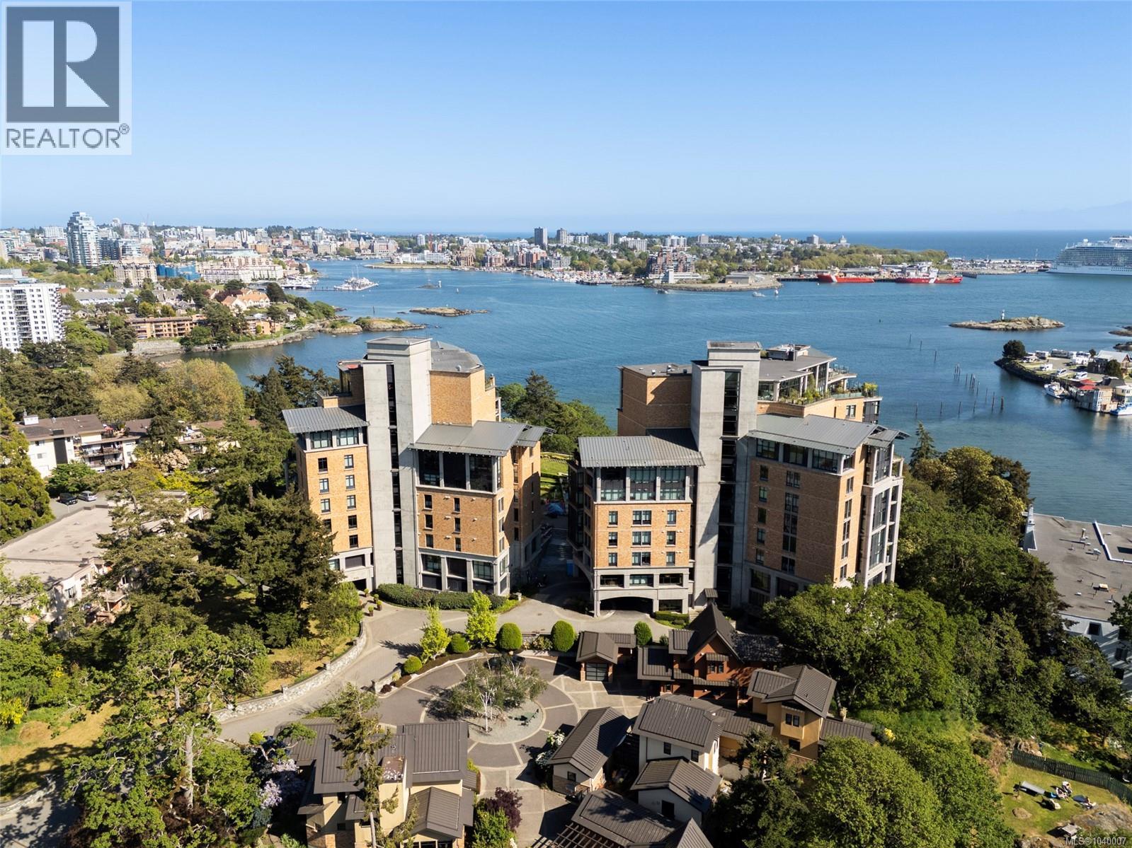 MLS® listing #29882595 for sale located at 106 847 Dunsmuir Rd