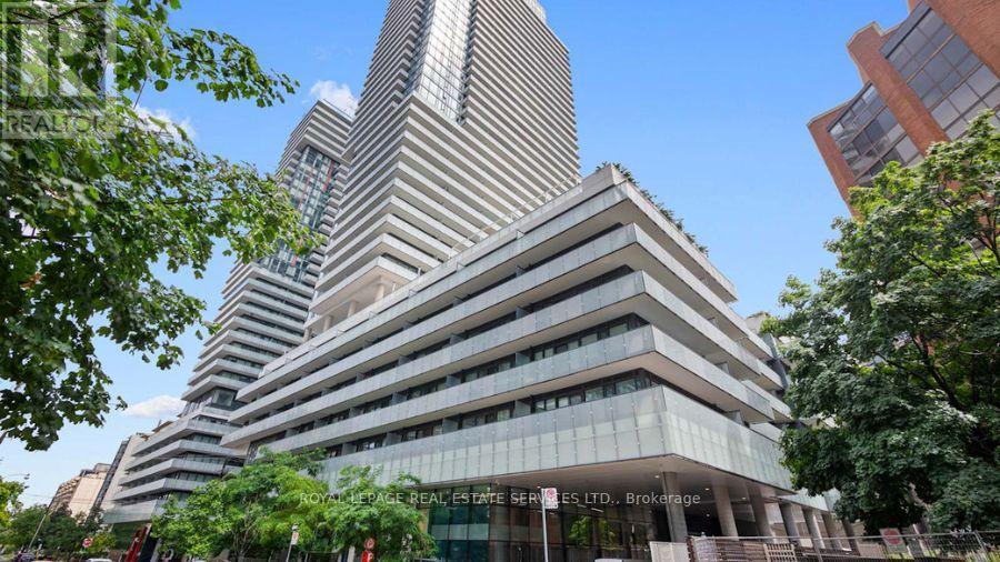 MLS® listing #29882881 for sale located at 534 - 161 ROEHAMPTON AVENUE