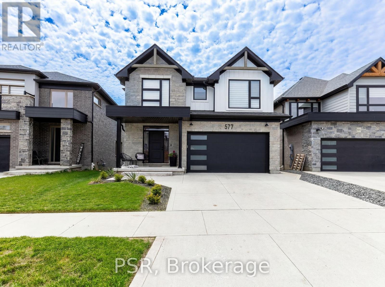 MLS® listing #29883543 for sale located at 577 DOONWOODS CRESCENT