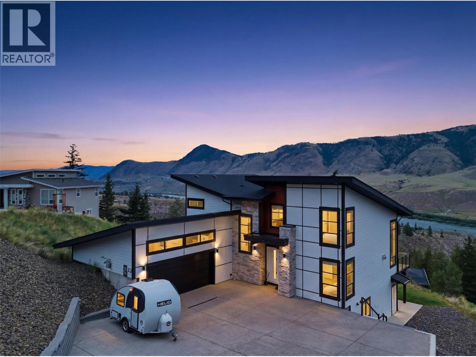 MLS® listing #29883554 for sale located at 3100 Kicking Horse Drive Unit# 3
