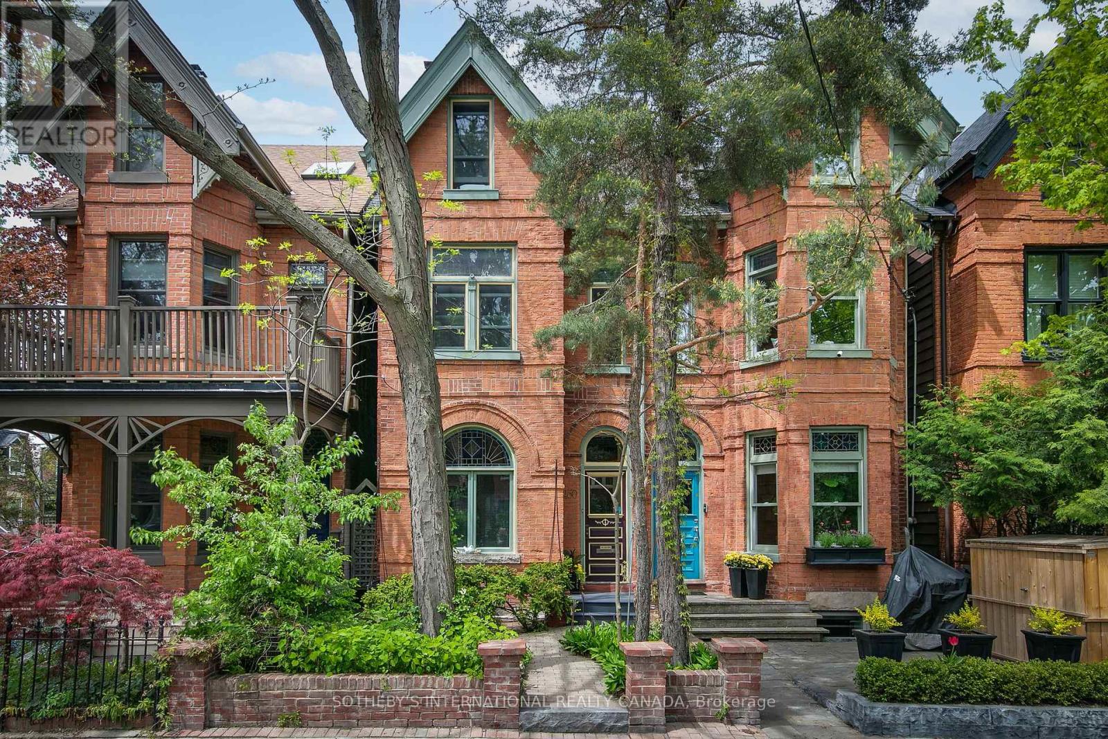 MLS® listing #29884061 for sale located at 460 WELLESLEY STREET E