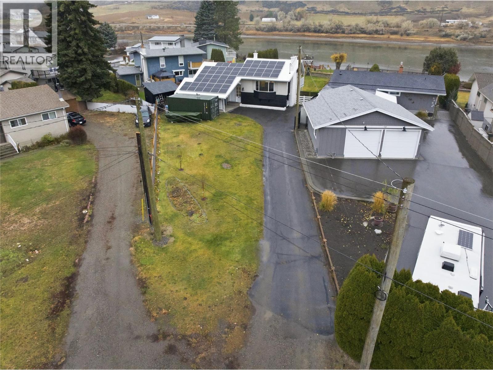 MLS® listing #29884288 for sale located at 2578 Thompson Drive