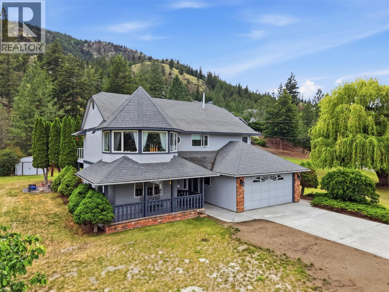 MLS® listing #29884295 for sale located at 809 Uplands Court