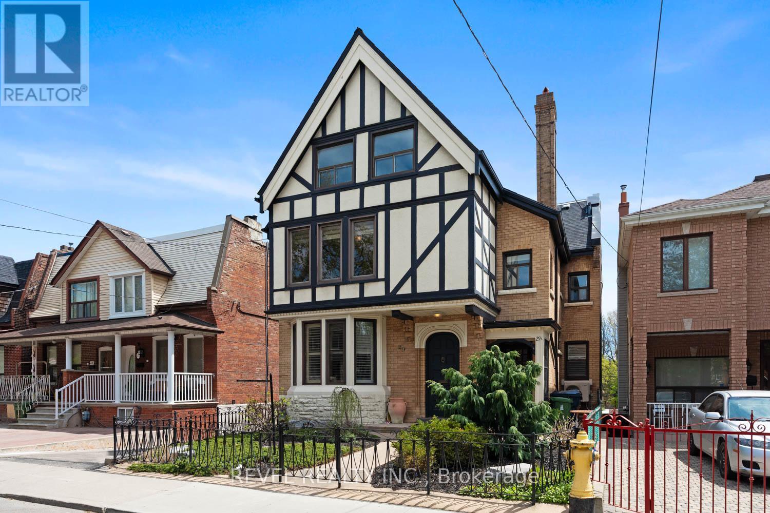 MLS® listing #29884437 for sale located at 29 SHANNON STREET