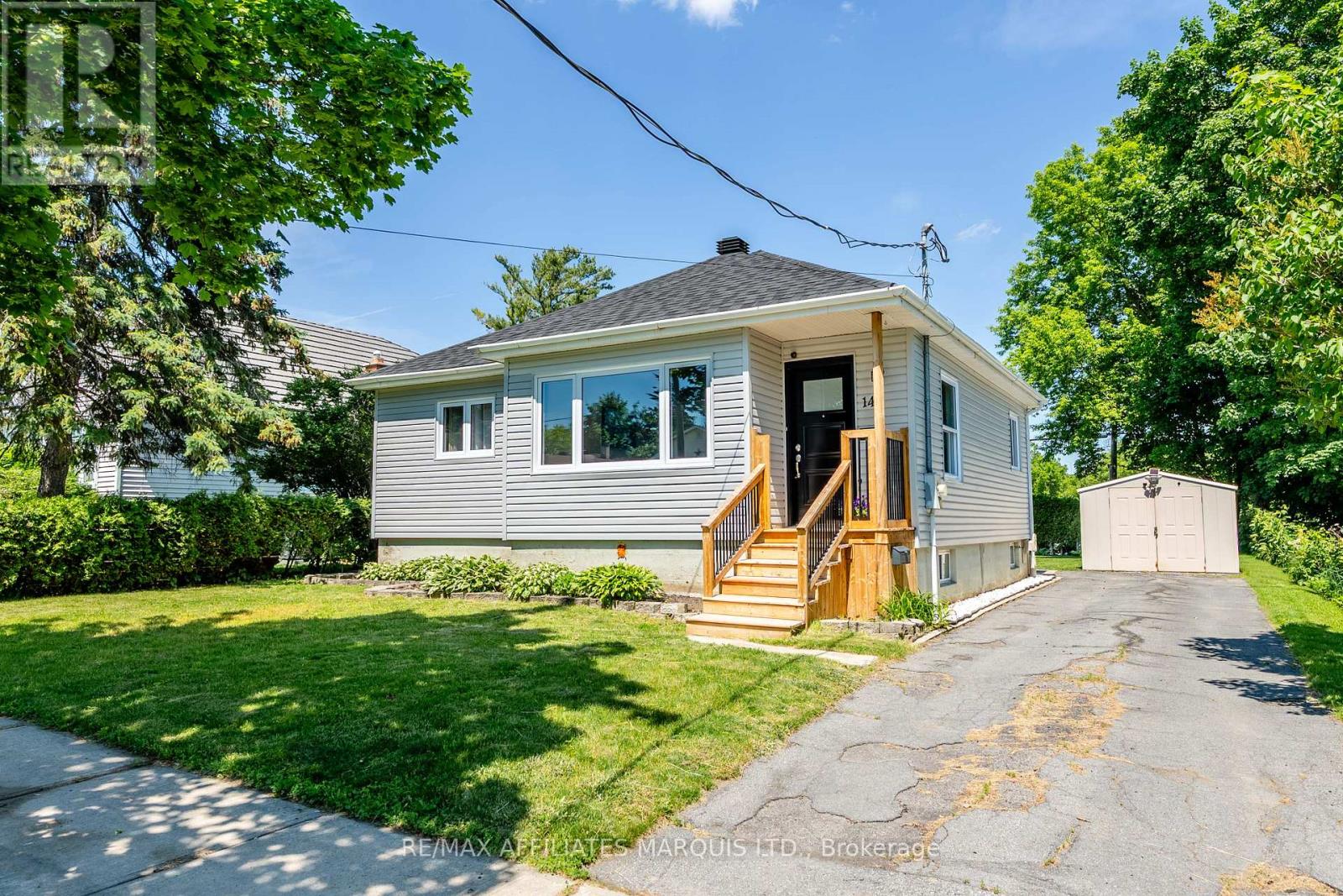 MLS® listing #29885049 for sale located at 14 DUNBAR AVENUE