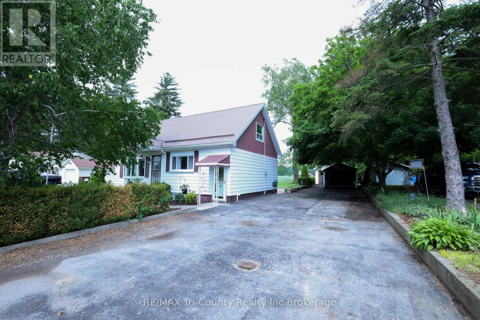 MLS® listing #29885366 for sale located at 1360 TURKEY POINT ROAD