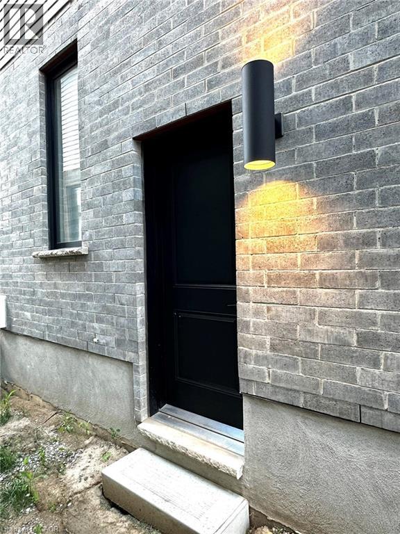 MLS® listing #29886711 for sale located at 50 JACOB DETWEILLER Drive Unit# Lower