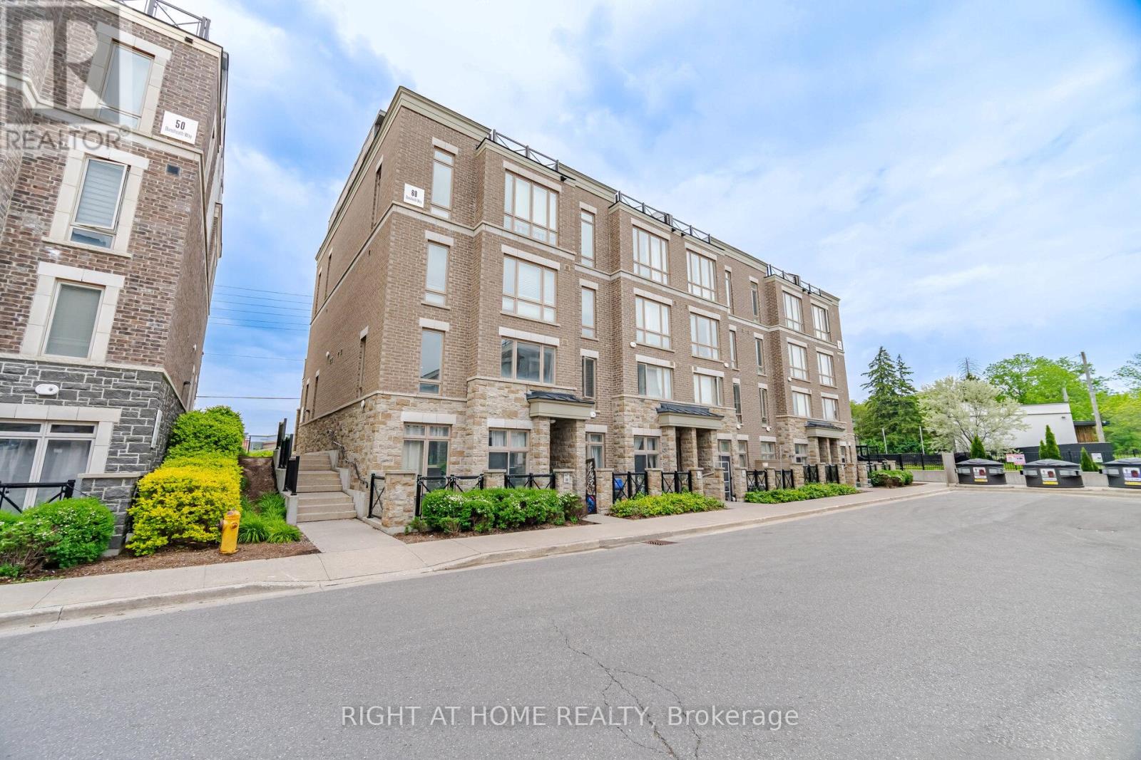 MLS® listing #29887156 for sale located at 702 - 60 DUNSHEATH WAY