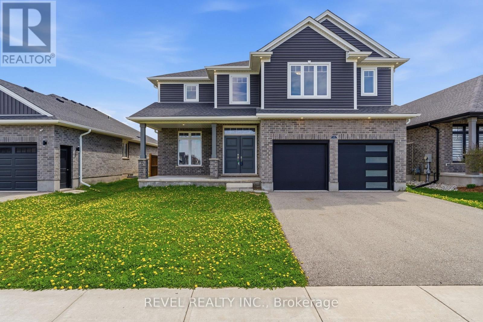 MLS® listing #29887176 for sale located at 39 MUIRFIELD DRIVE