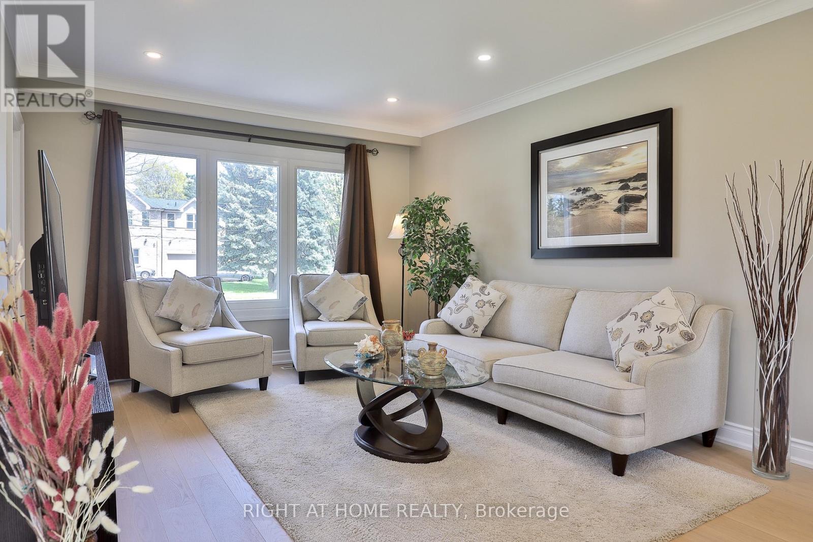 MLS® listing #29887194 for sale located at 60 ARAGON AVENUE