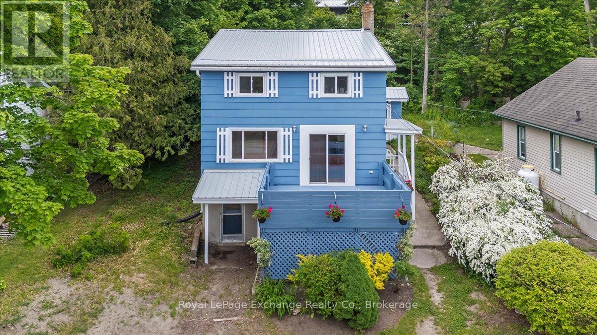 MLS® listing #29887552 for sale located at 909 MCDONALD AVENUE