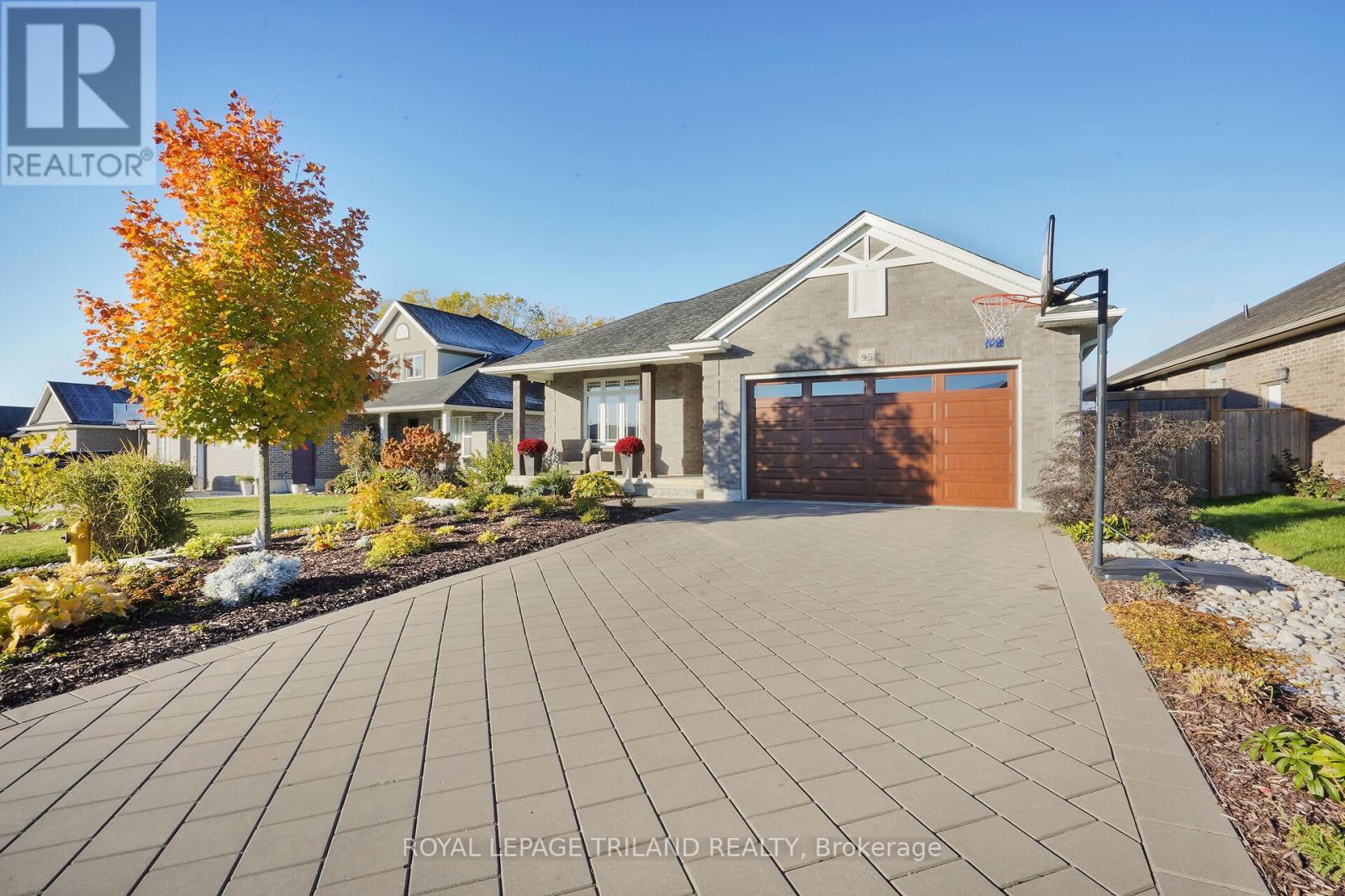 MLS® listing #29887641 for sale located at 95 BROOKER TRAIL