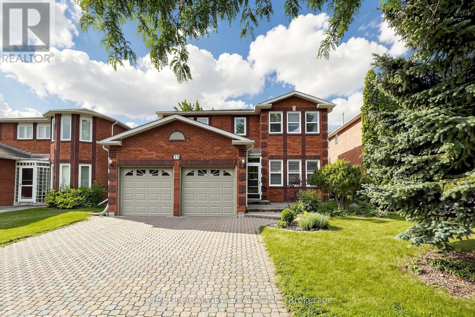 MLS® listing #29887747 for sale located at 35 VIEWMARK DRIVE