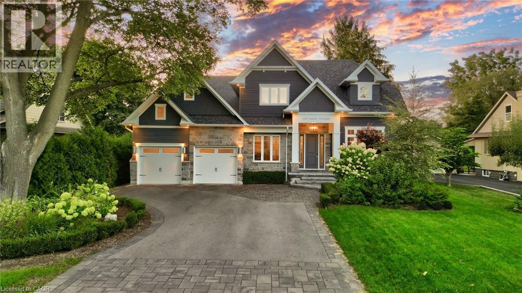 MLS® listing #29887906 for sale located at 647 CEDAR Avenue