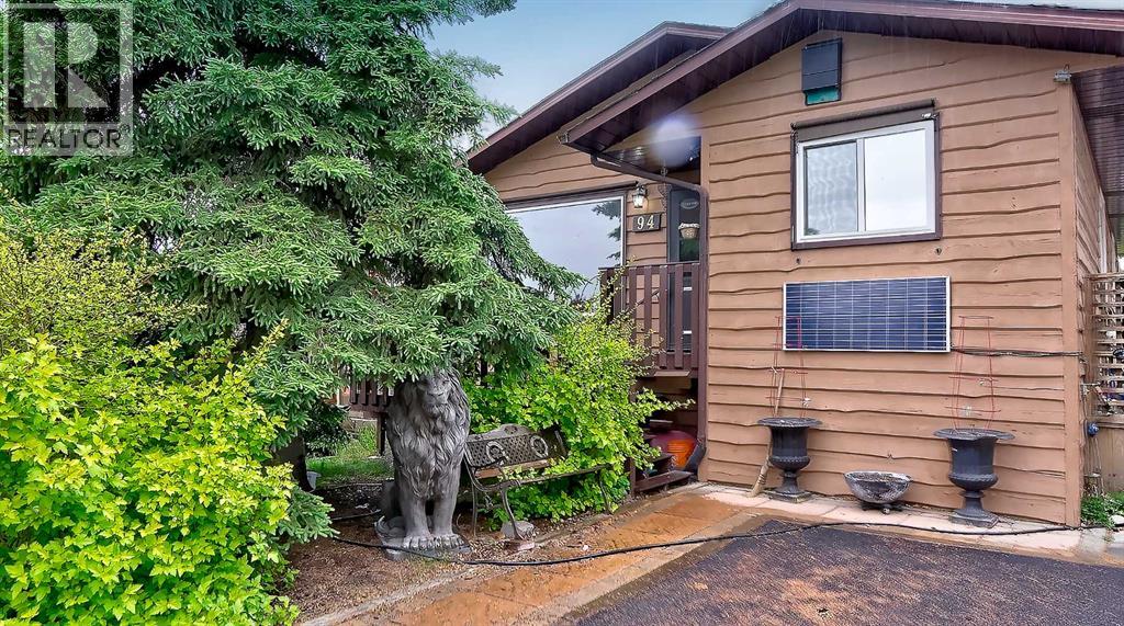 MLS® listing #29889990 for sale located at 94 Elk Hill SE