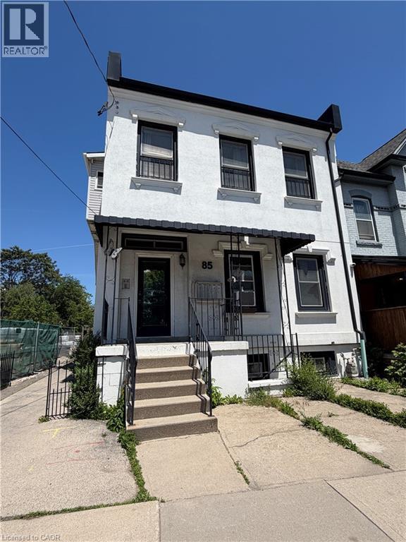 MLS® listing #29890156 for sale located at 85 WILSON Street Unit# 3