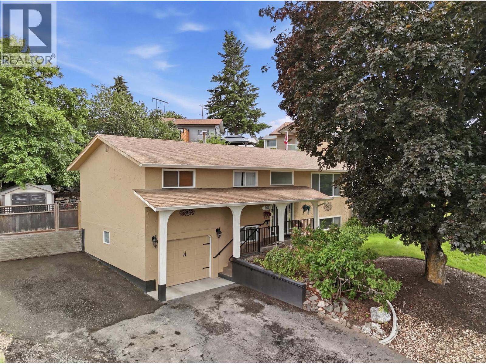 MLS® listing #29890828 for sale located at 1681 SPRINGHAVEN PLACE Avenue