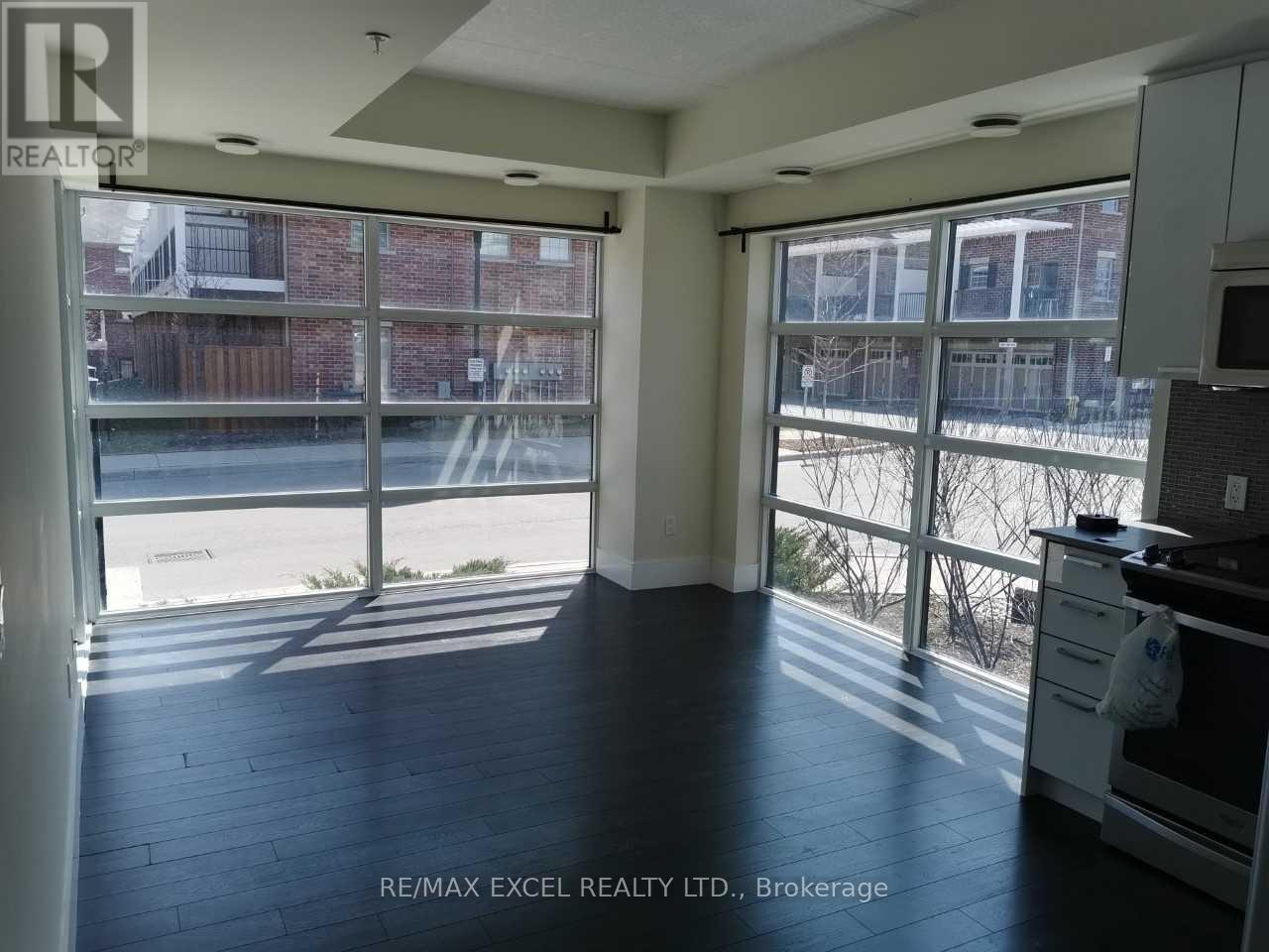 MLS® listing #29890935 for sale located at 107 - 155 ST LEGER STREET