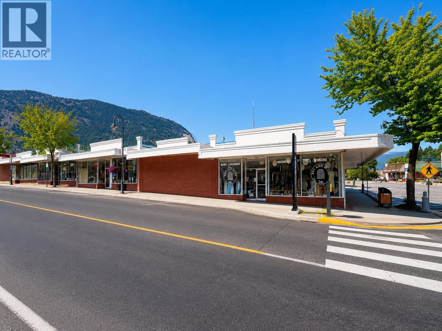 MLS® listing #29893643 for sale located at 1127 4TH Street