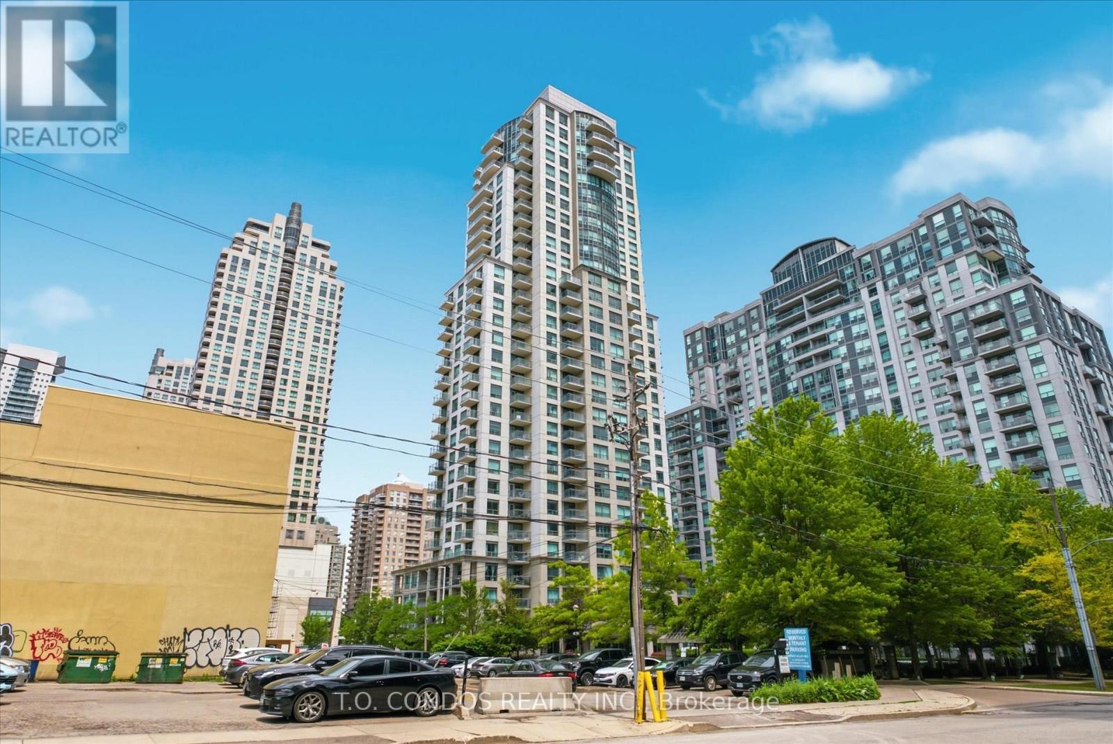 MLS® listing #29893821 for sale located at 601 - 21 HILLCREST AVENUE