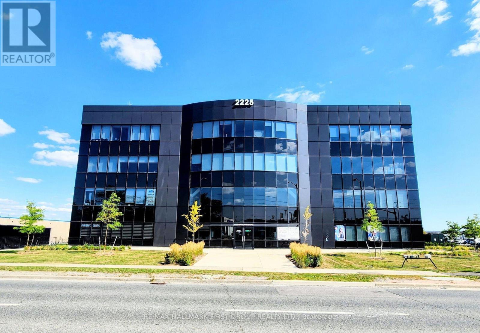 MLS® listing #29893867 for sale located at 102 - 2225 MARKHAM ROAD