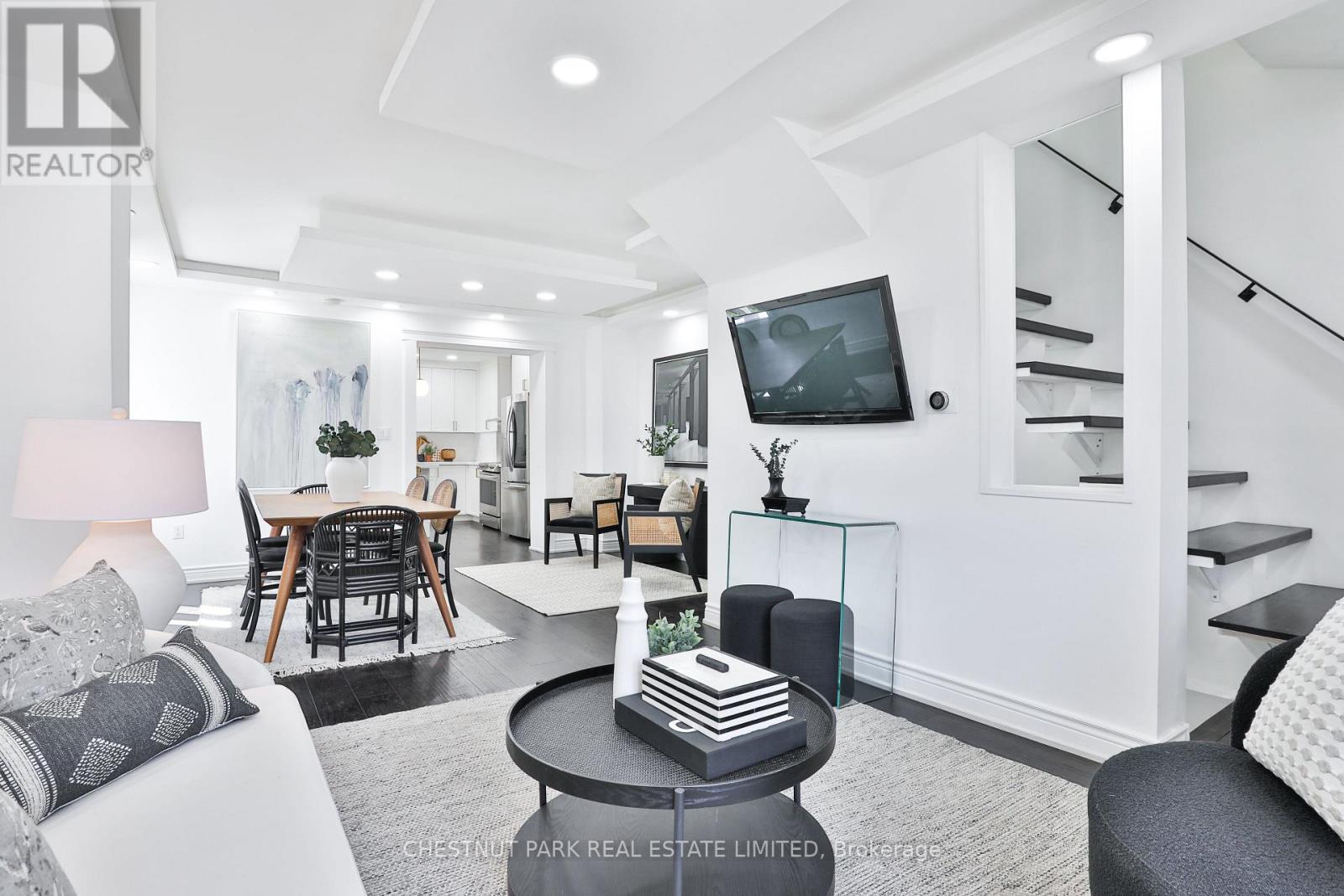 MLS® listing #29894015 for sale located at 1341 DUPONT STREET