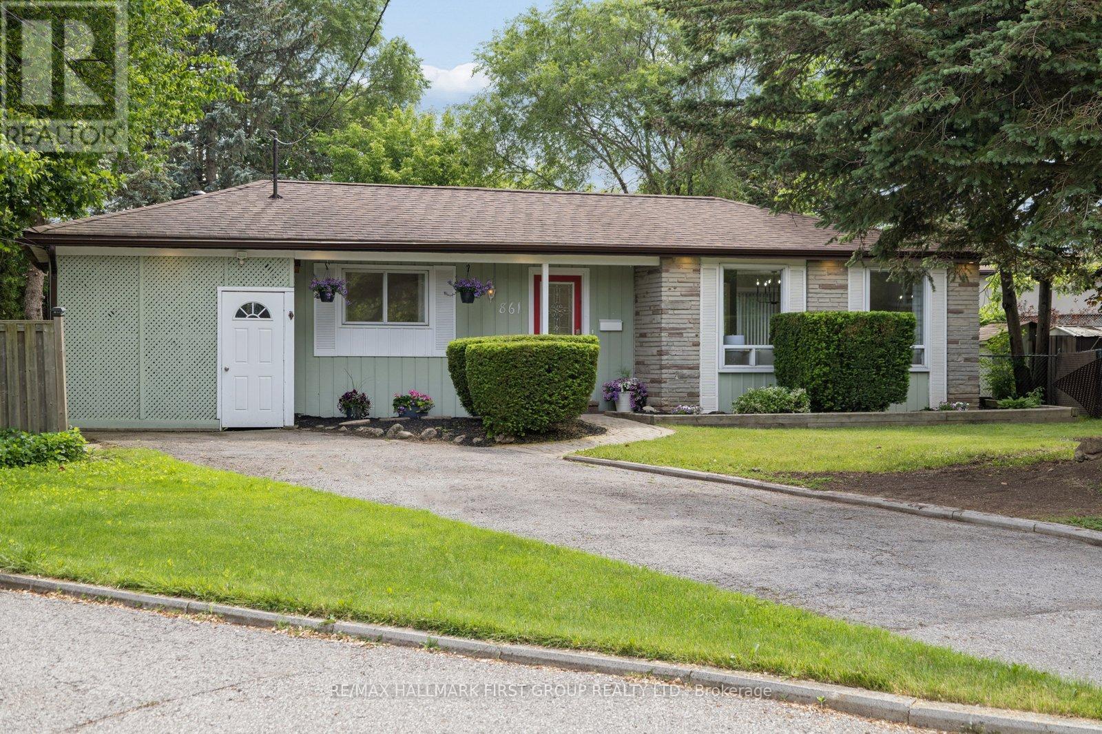 MLS® listing #29894300 for sale located at 861 BOXWORTH PLACE