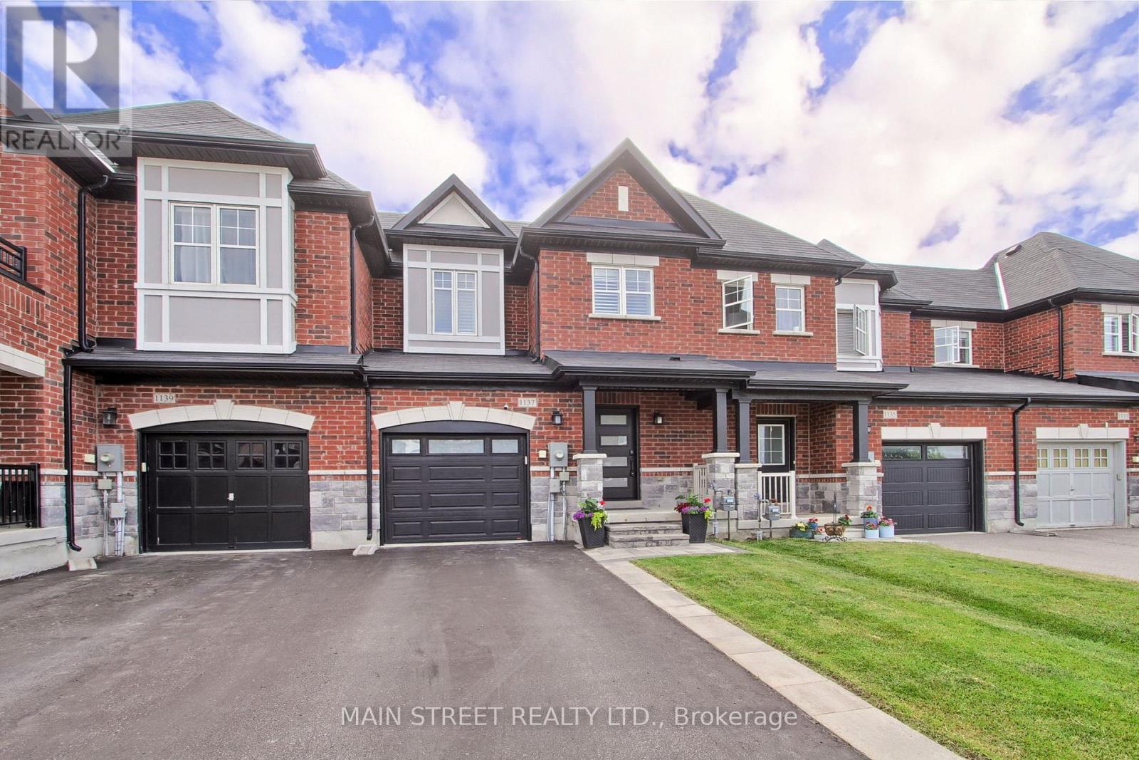 MLS® listing #29894312 for sale located at 1137 STANTIN STREET