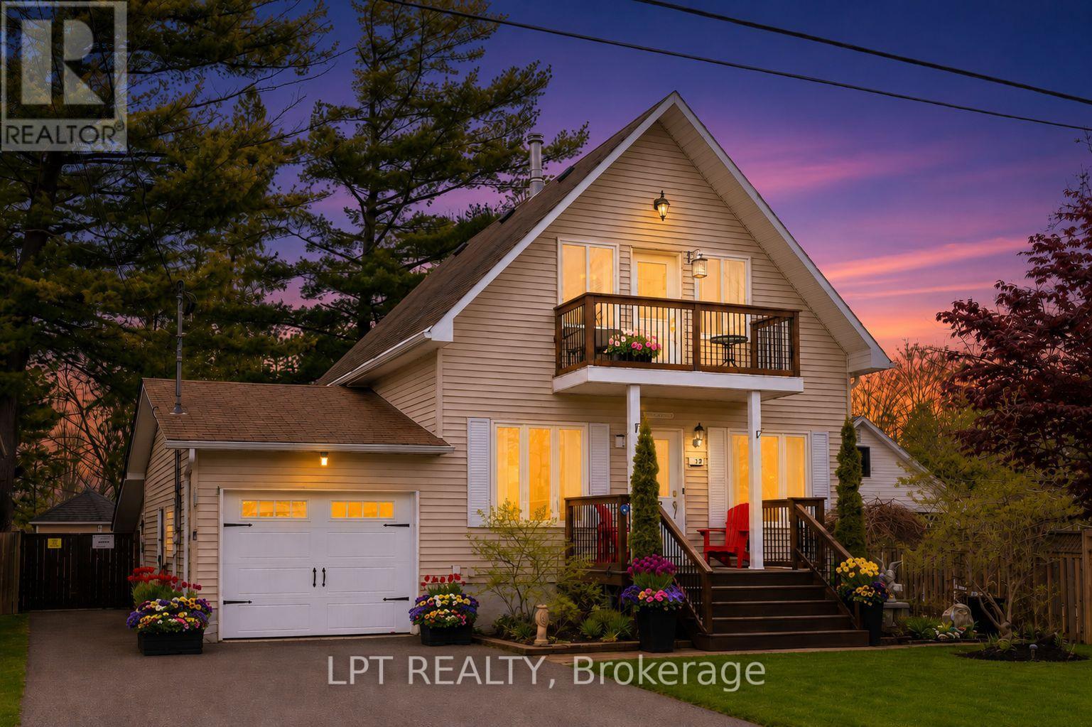 MLS® listing #29894317 for sale located at 11 HARDWOOD DRIVE
