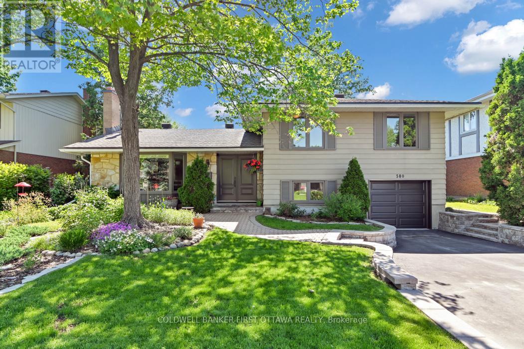 MLS® listing #29894386 for sale located at 580 DUFF CRESCENT