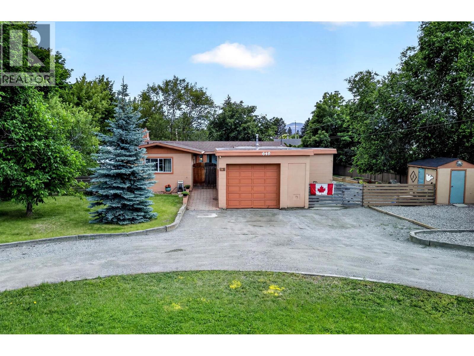 MLS® listing #29897343 for sale located at 649 Sicamore Drive