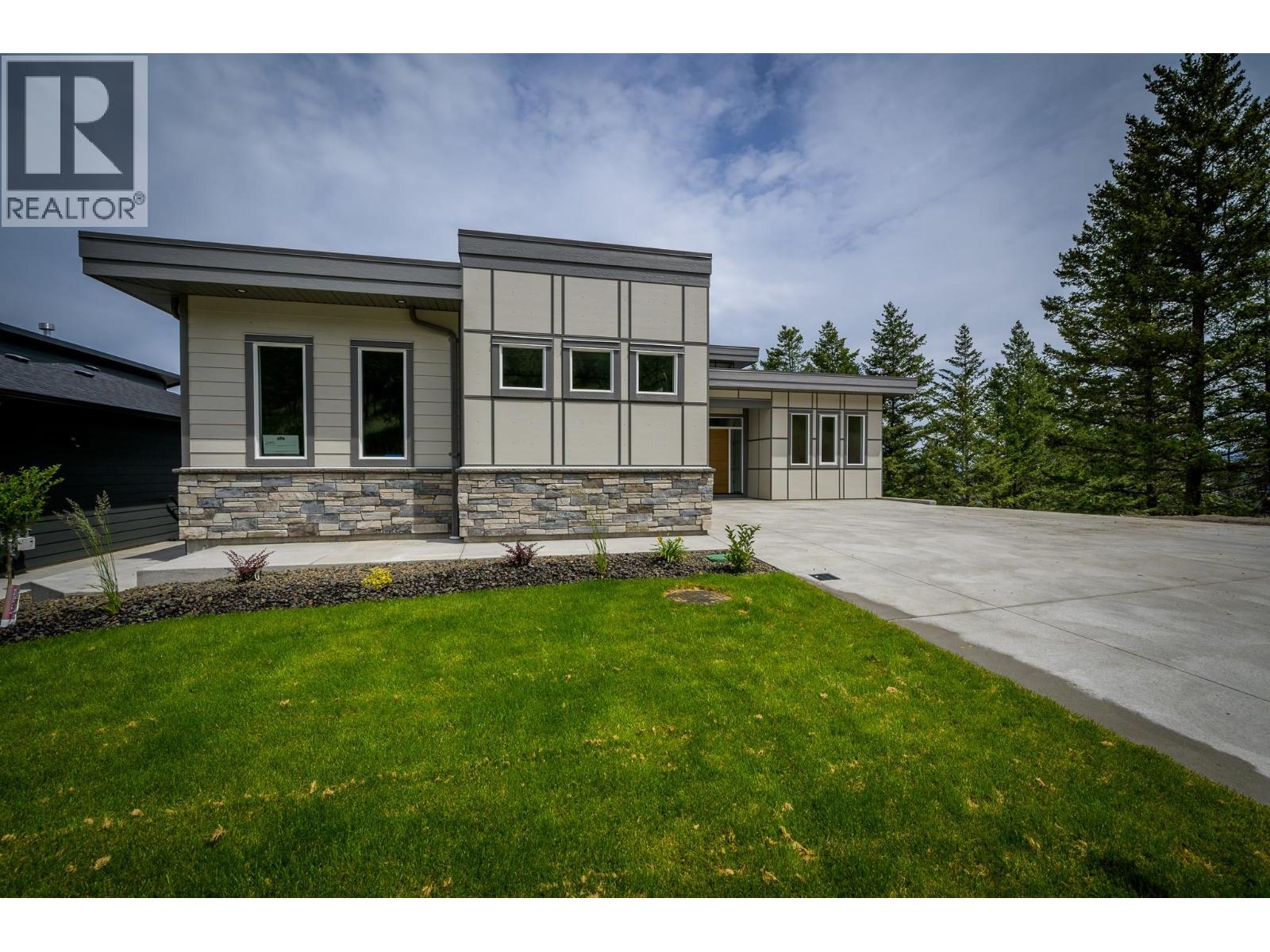 MLS® listing #29897364 for sale located at 2140 LINFIELD Drive
