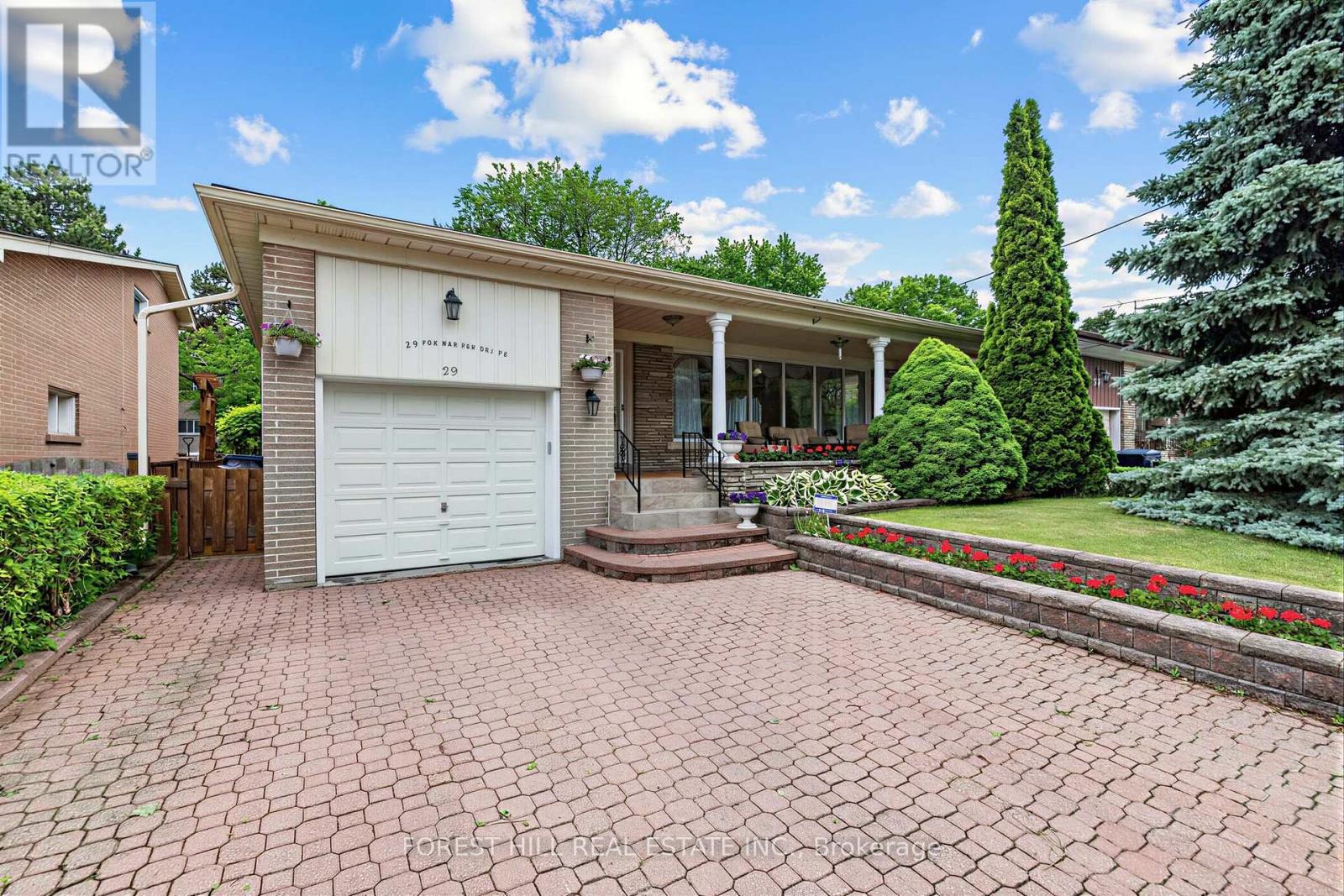 MLS® listing #29897462 for sale located at 29 FOXWARREN DRIVE