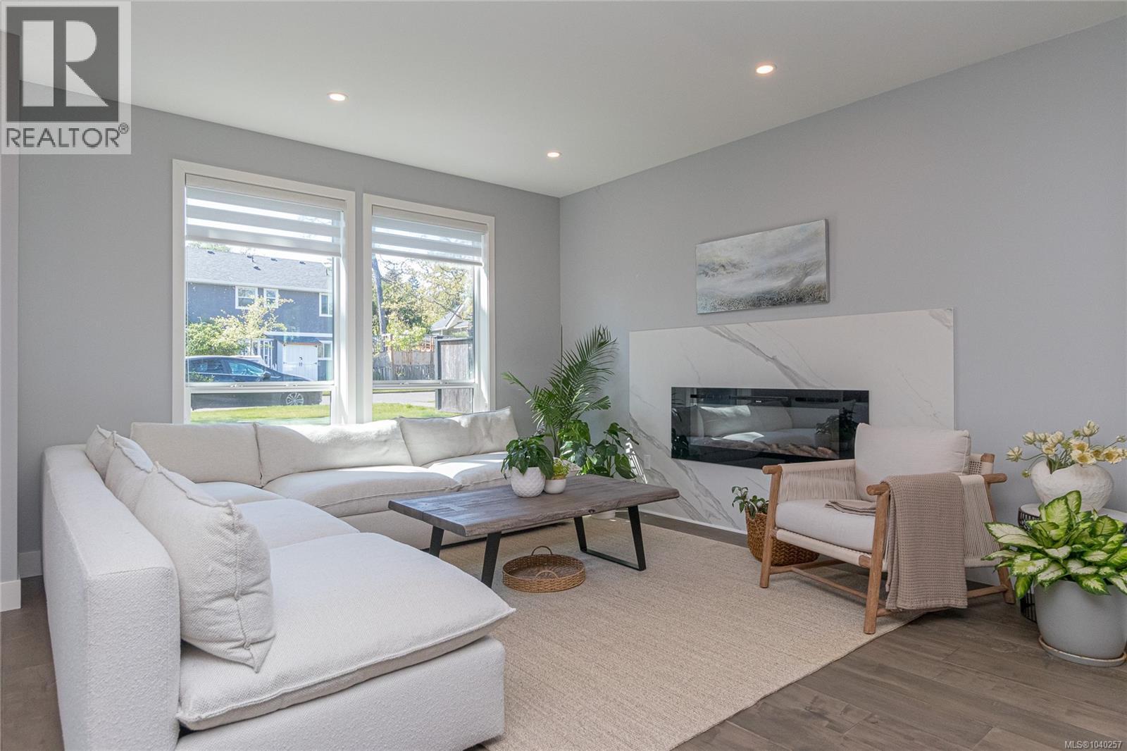 MLS® listing #29897708 for sale located at 909 Bank St