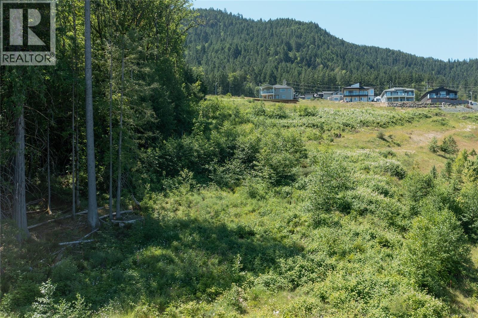 MLS® listing #29897811 for sale located at 128 Rollie Rose Dr