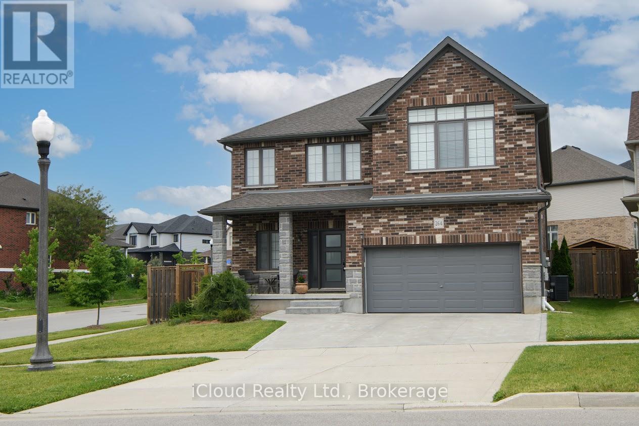 MLS® listing #29898287 for sale located at 264 BLAIR CREEK DRIVE